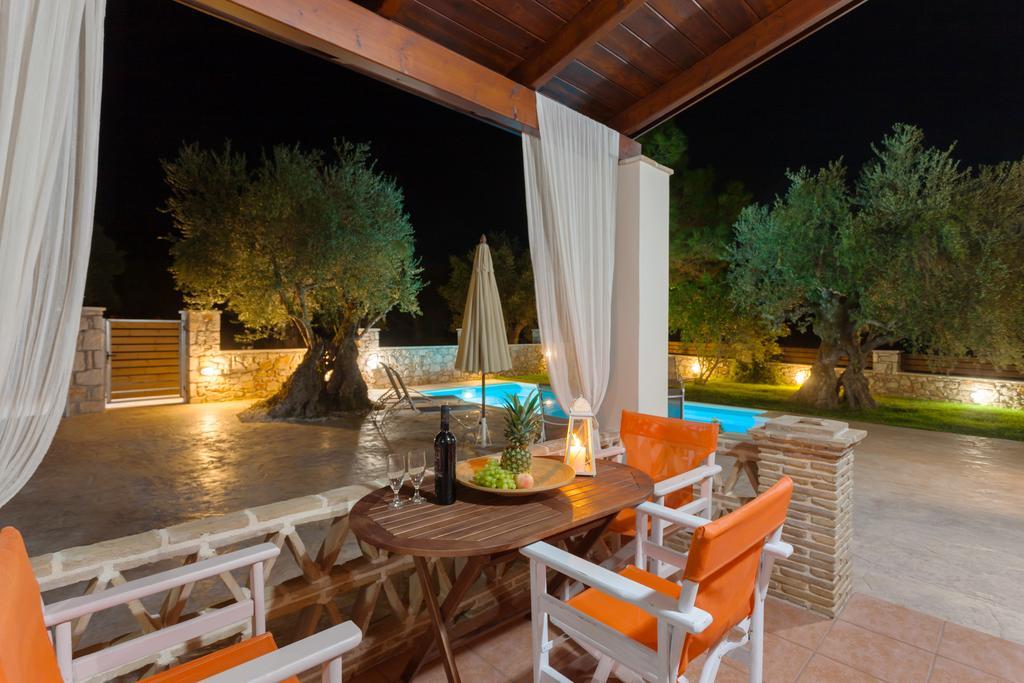 Evalexia Villa - Luxury Villa With Private Pool Near Laganas Perfect For Groups By Villa Mana Gers Kalamákion Buitenkant foto