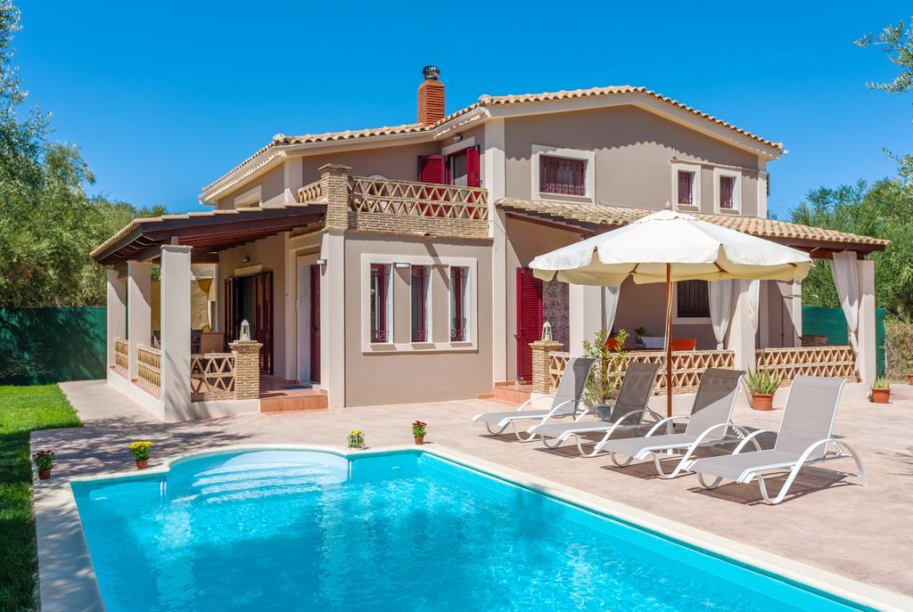 Evalexia Villa - Luxury Villa With Private Pool Near Laganas Perfect For Groups By Villa Mana Gers Kalamákion Buitenkant foto